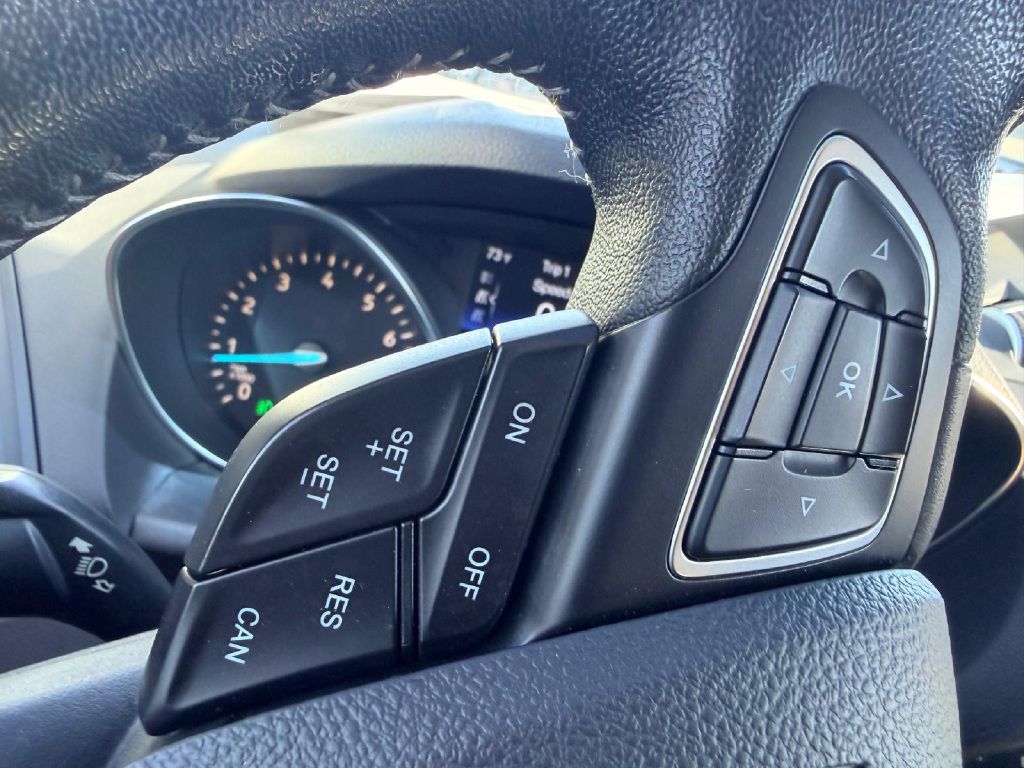 Photo 26 of this FORD ESCAPE