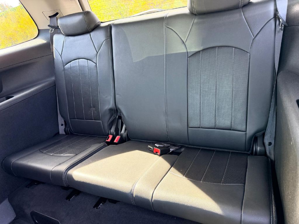 Photo 14 of this GMC ACADIA