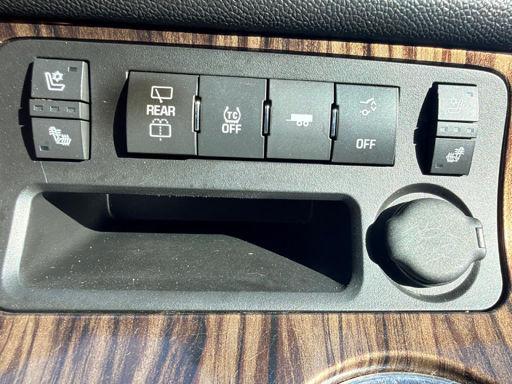 Photo 25 of this GMC ACADIA
