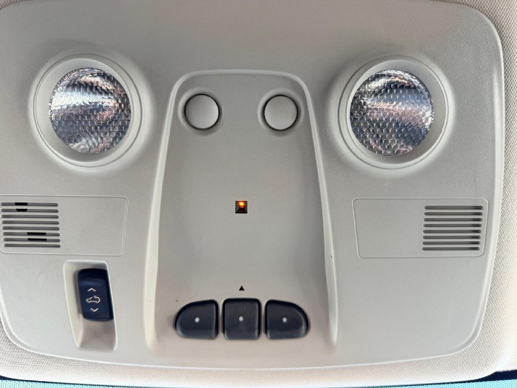 Photo 31 of this GMC ACADIA