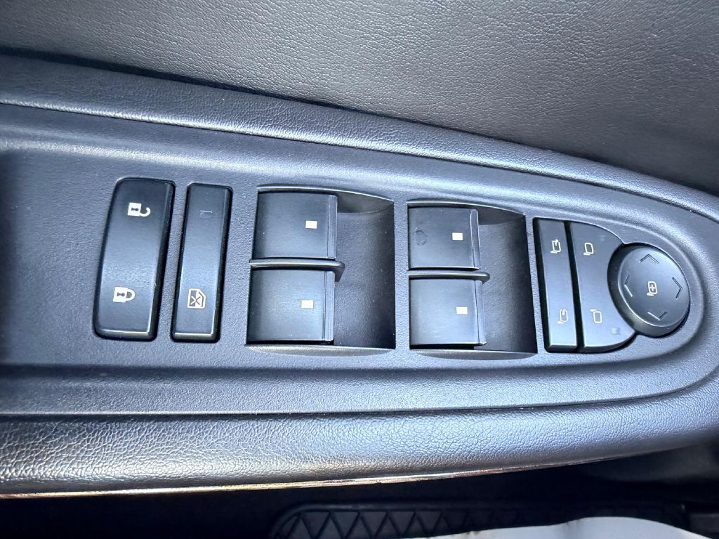 Photo 34 of this GMC ACADIA