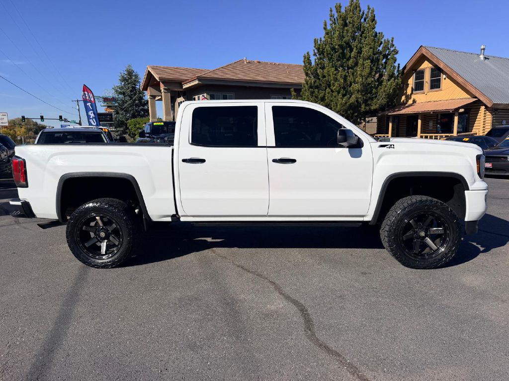 Photo 8 of this GMC SIERRA 1500