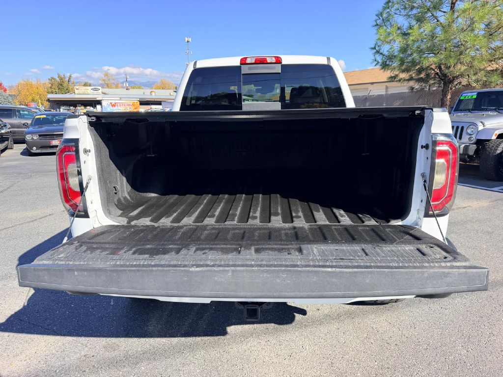 Photo 11 of this GMC SIERRA 1500