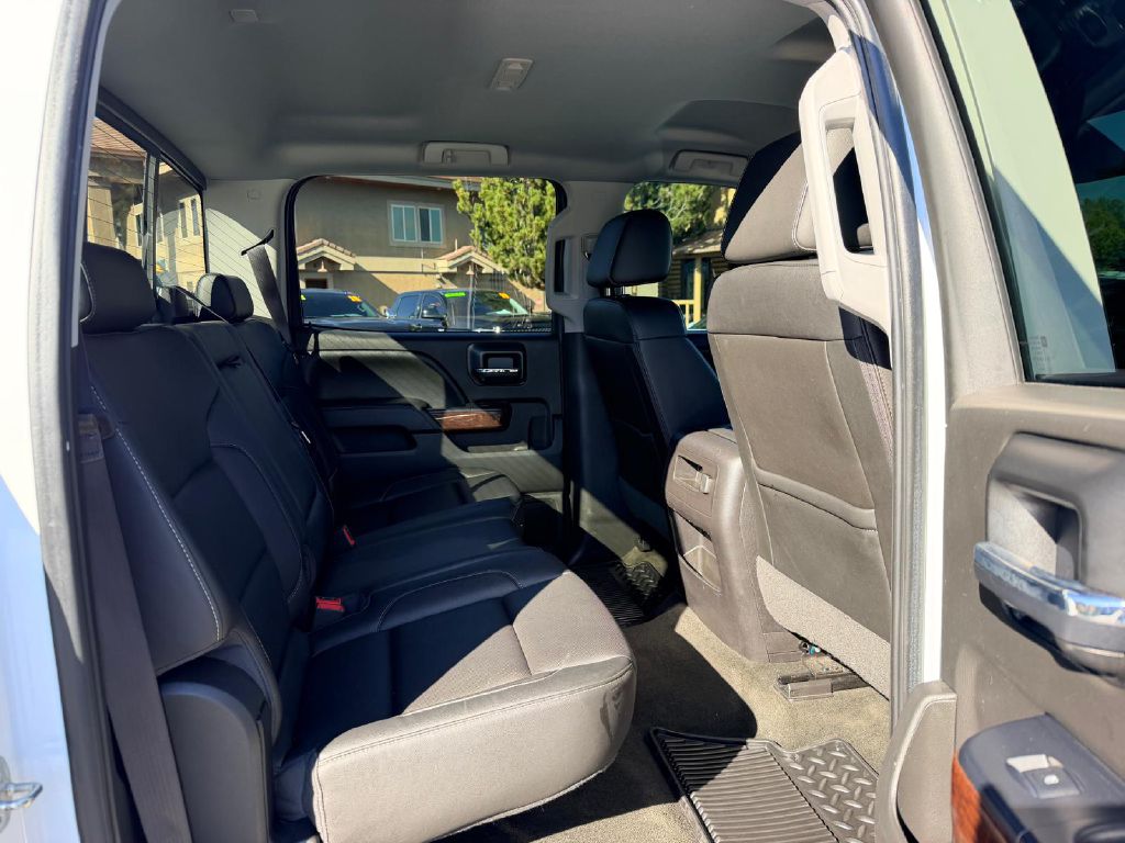 Photo 15 of this GMC SIERRA 1500