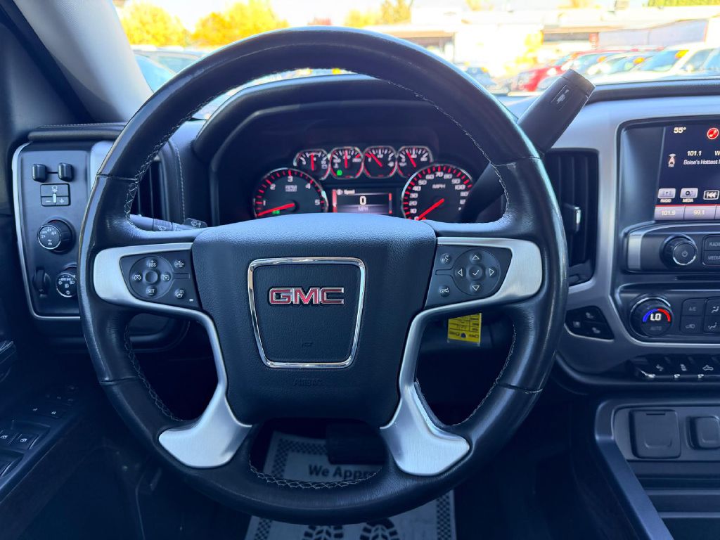 Photo 18 of this GMC SIERRA 1500
