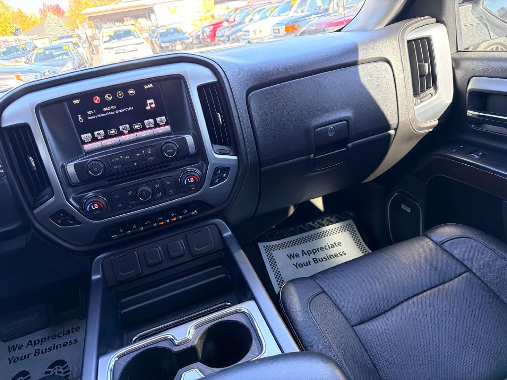 Photo 21 of this GMC SIERRA 1500