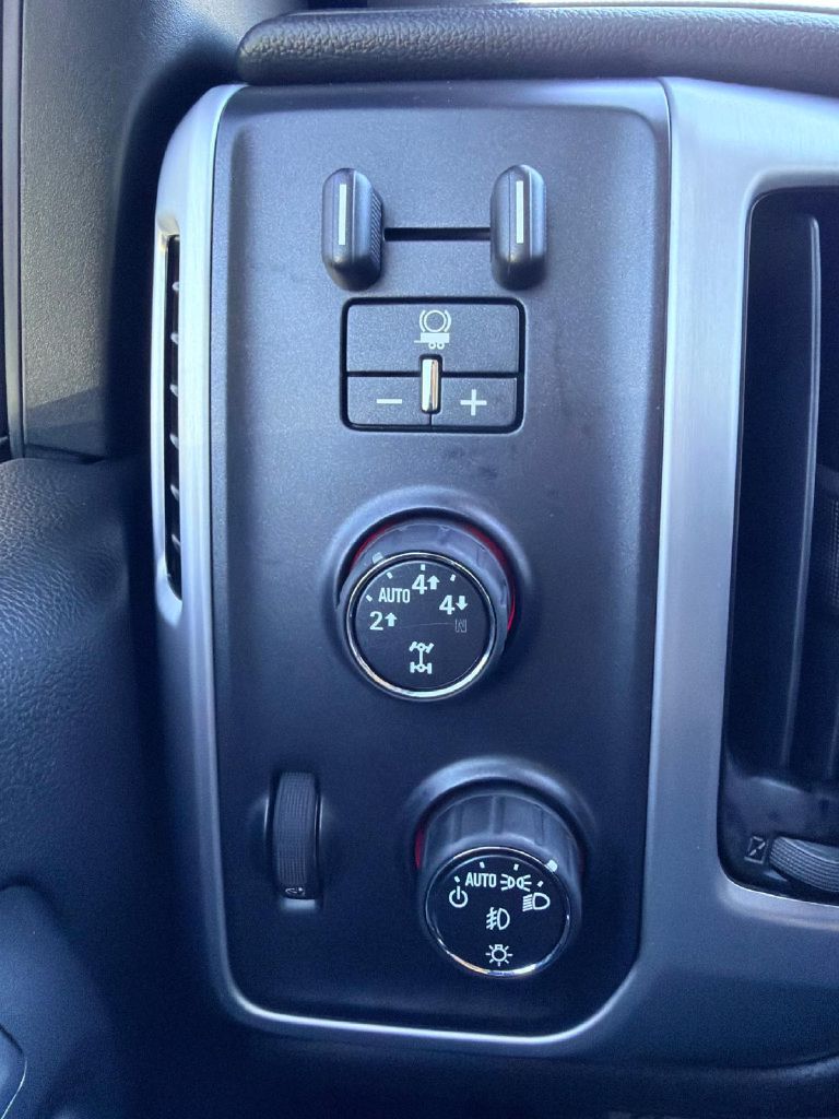 Photo 29 of this GMC SIERRA 1500