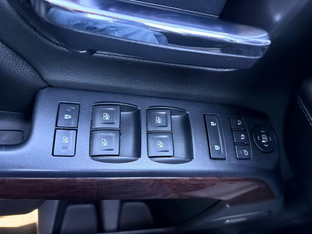 Photo 30 of this GMC SIERRA 1500
