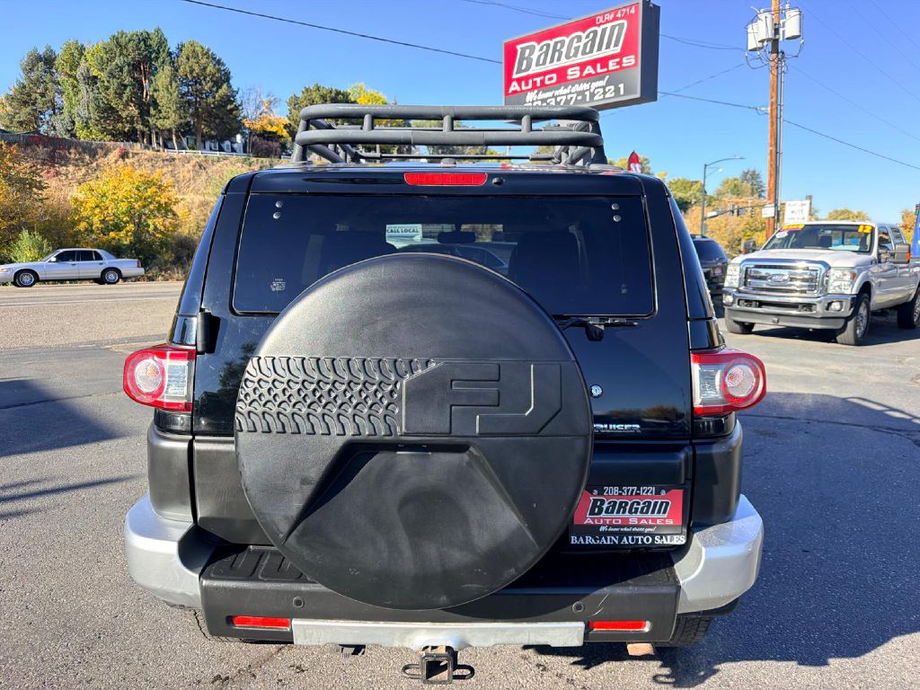 Photo 6 of this TOYOTA FJ CRUISER