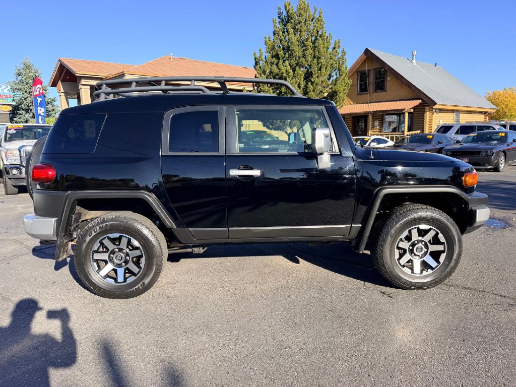 Photo 8 of this TOYOTA FJ CRUISER