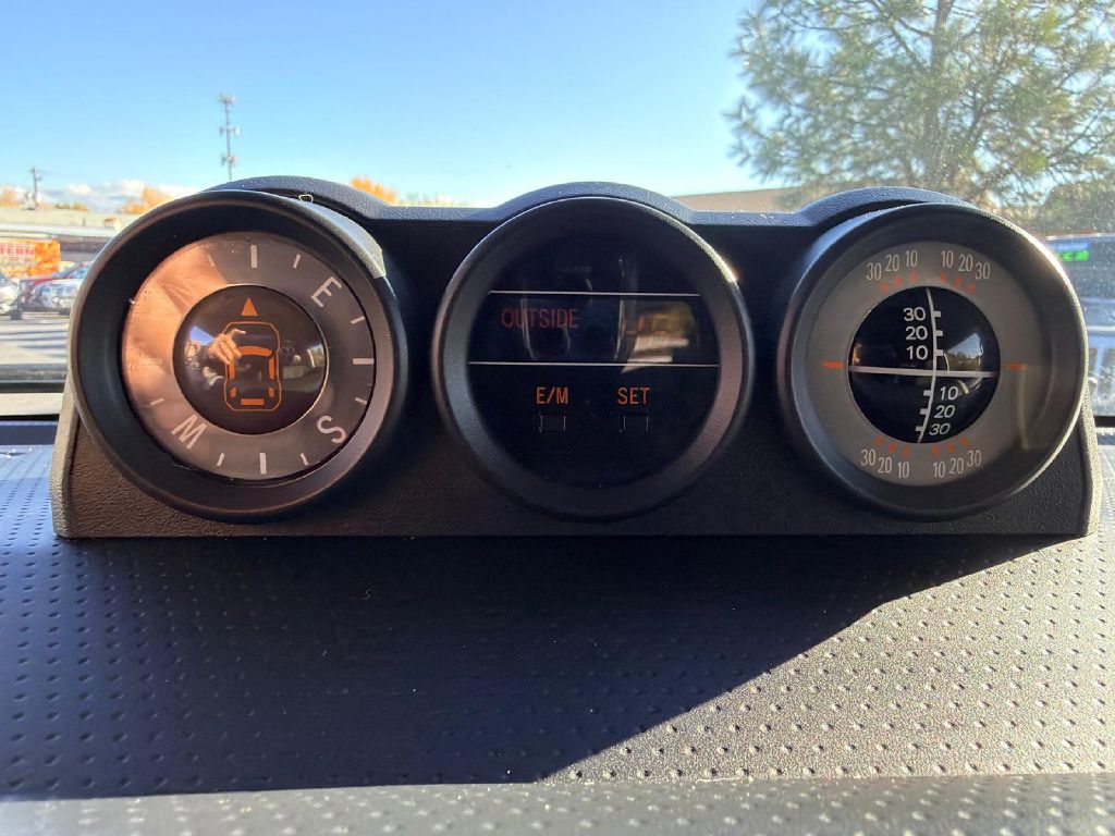 Photo 27 of this TOYOTA FJ CRUISER