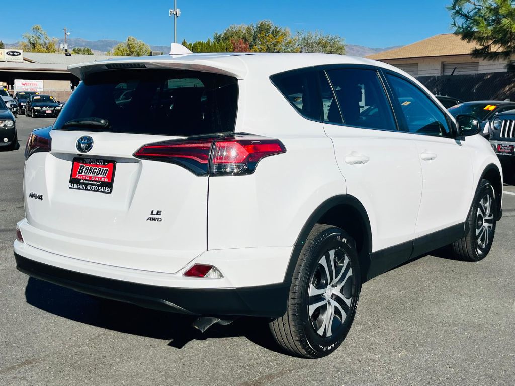 Photo 7 of this TOYOTA RAV4