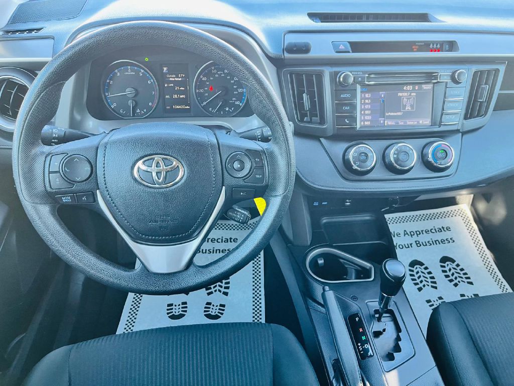 Photo 17 of this TOYOTA RAV4