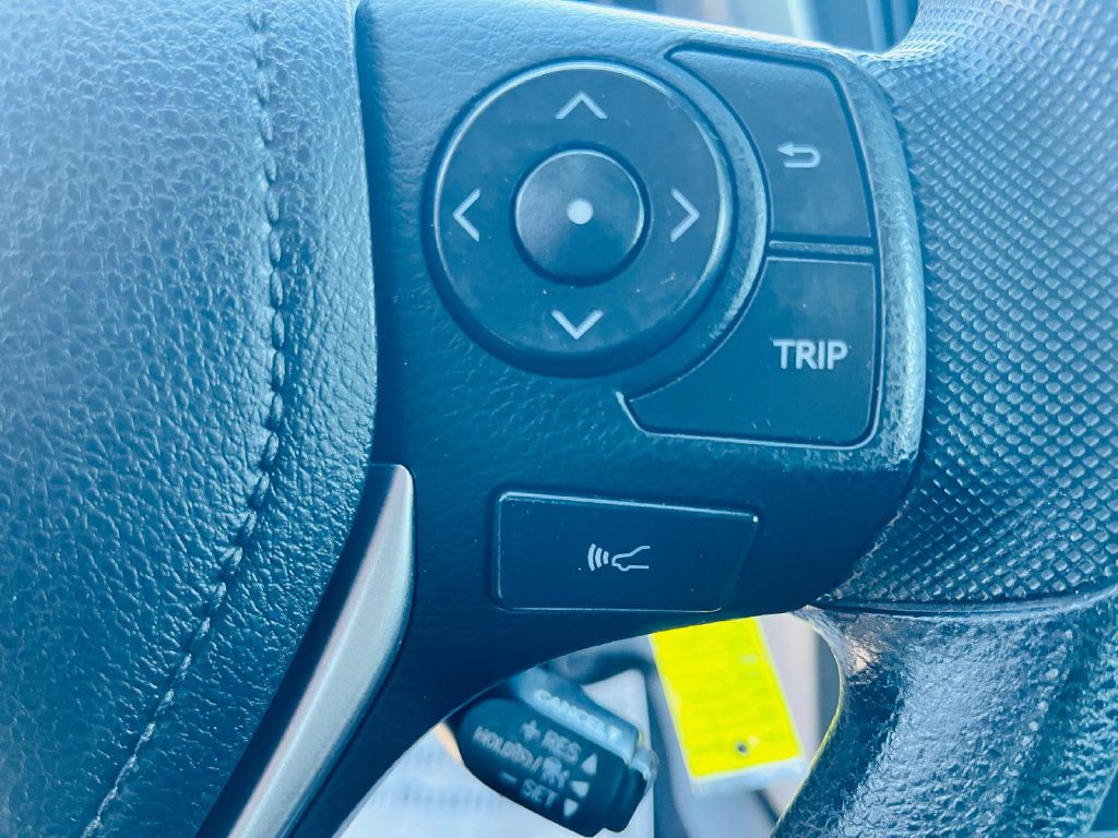 Photo 25 of this TOYOTA RAV4