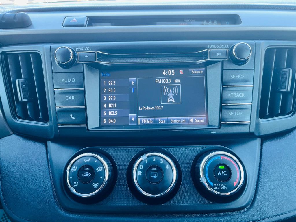 Photo 31 of this TOYOTA RAV4