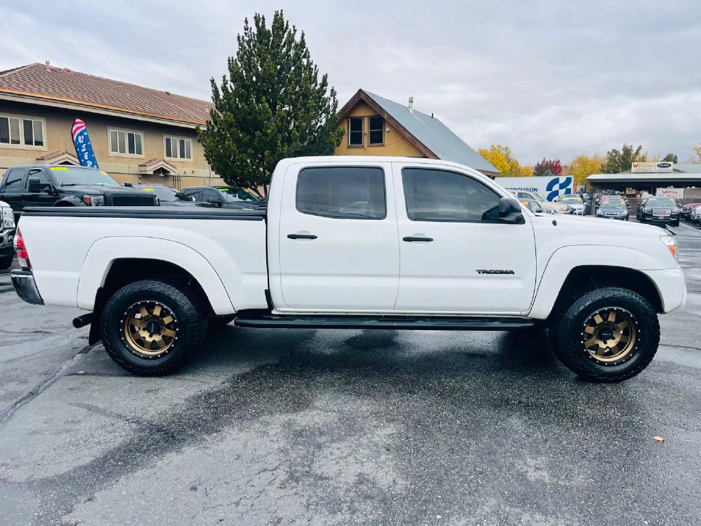 Photo 8 of this TOYOTA TACOMA