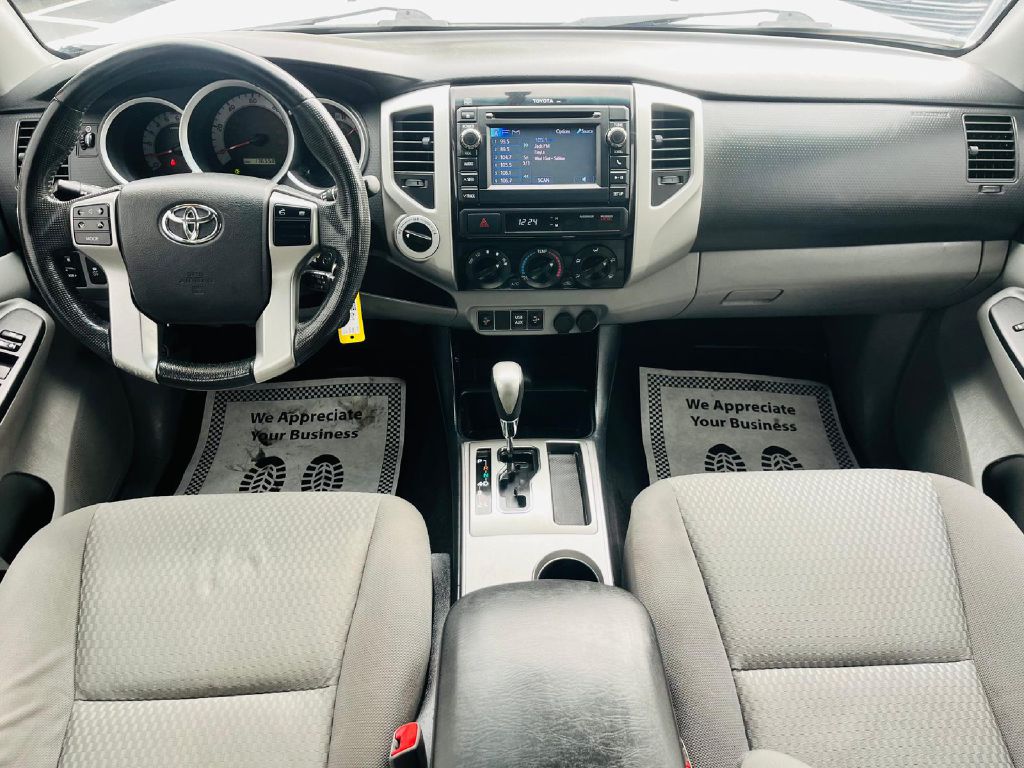 Photo 16 of this TOYOTA TACOMA
