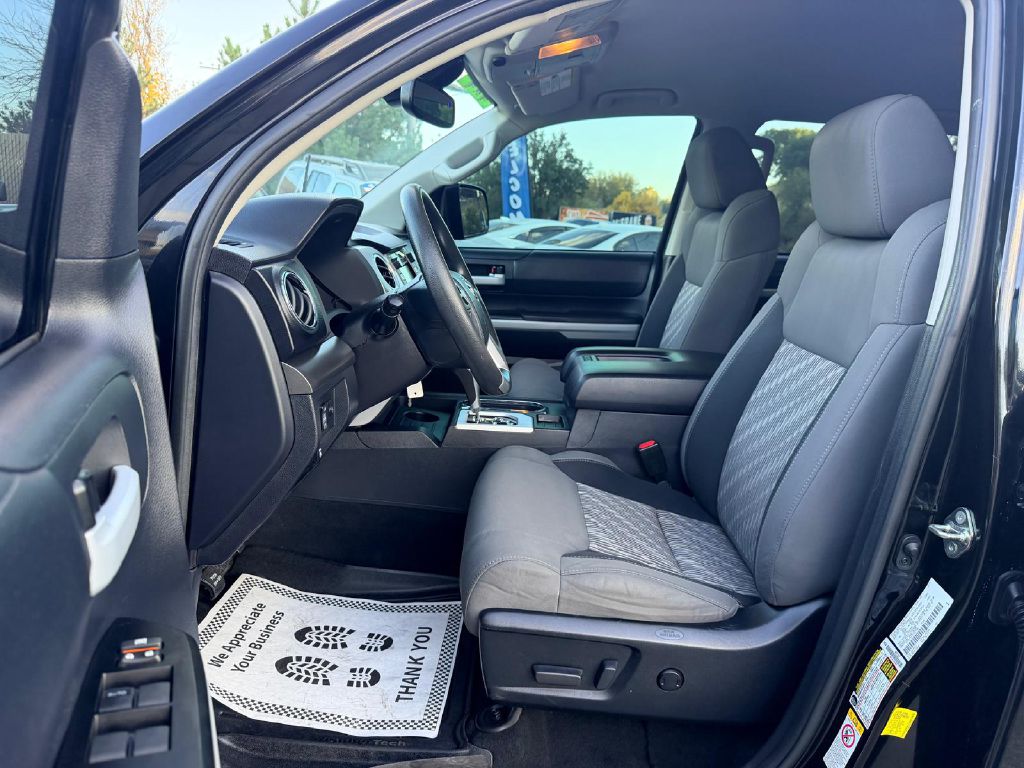 Photo 12 of this TOYOTA TUNDRA