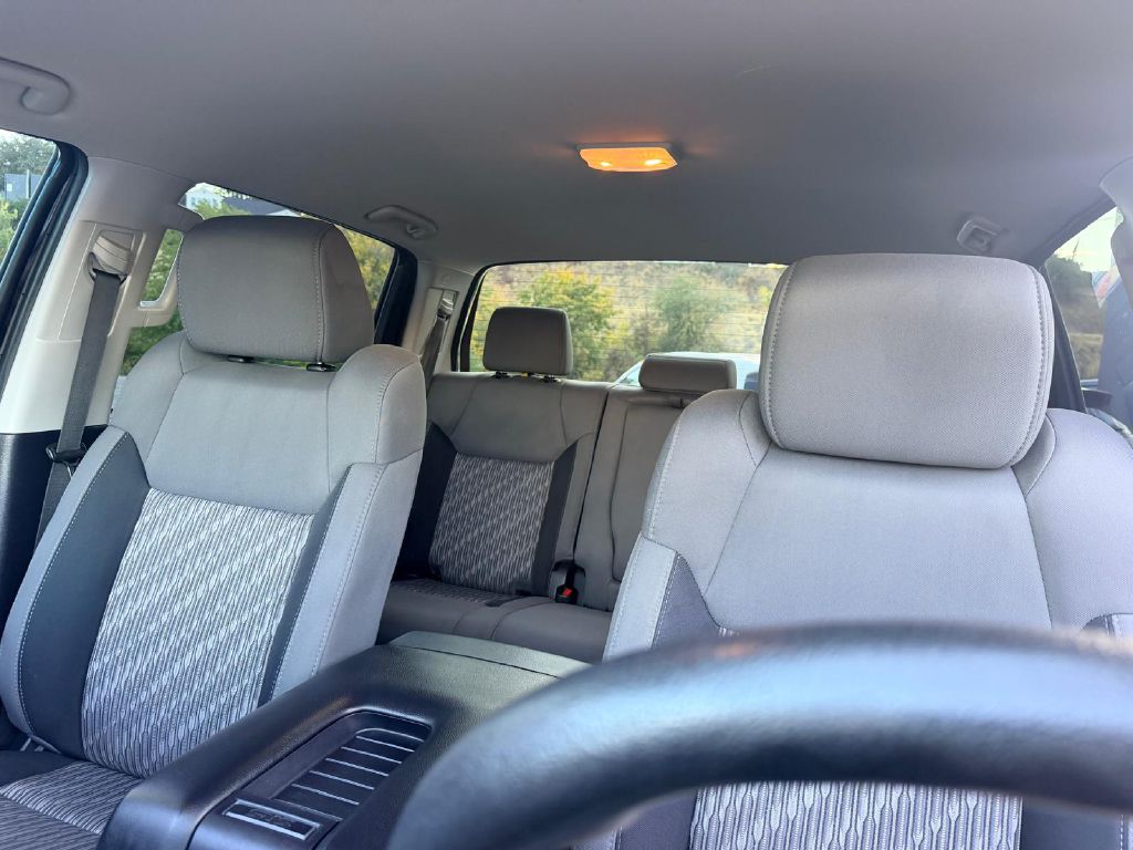 Photo 32 of this TOYOTA TUNDRA