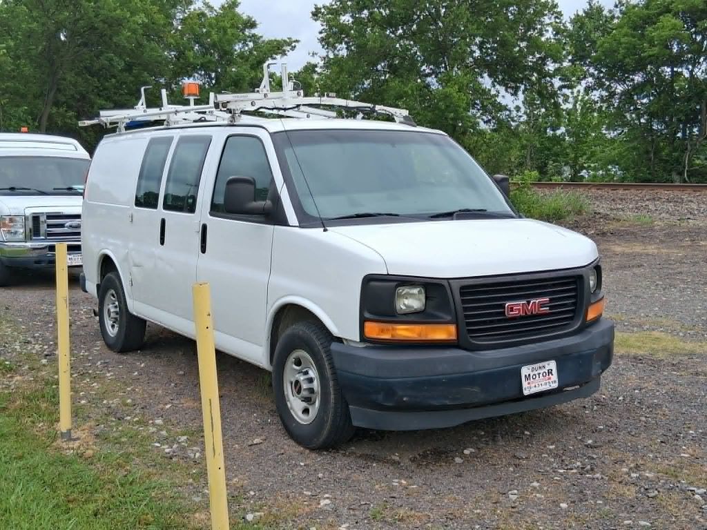 Photo 3 of this GMC SAVANA