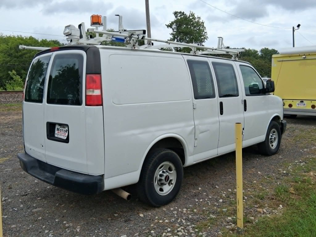 Photo 4 of this GMC SAVANA