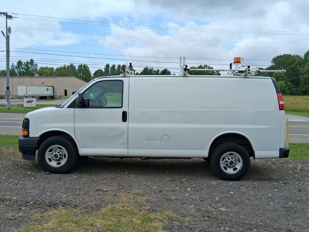 Photo 6 of this GMC SAVANA