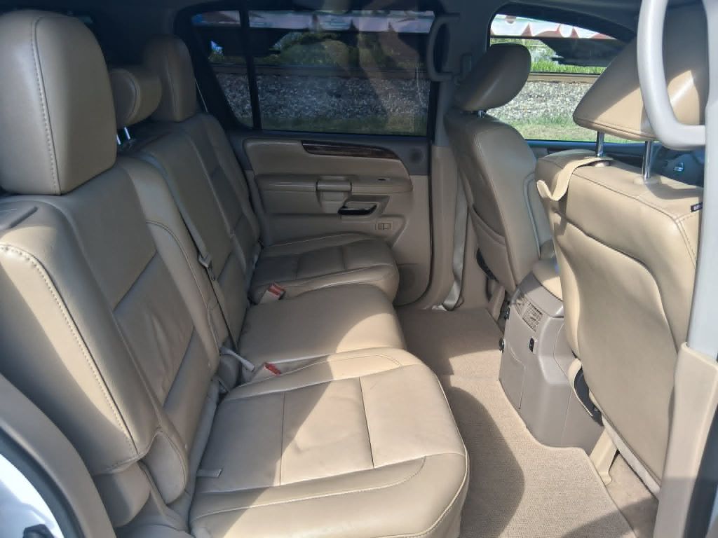 Photo 10 of this NISSAN ARMADA