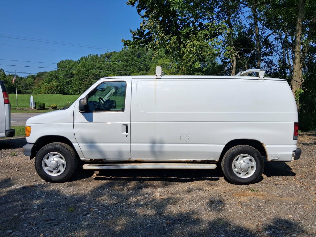Photo 3 of this FORD ECONOLINE