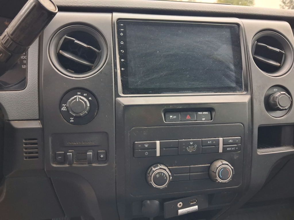 Photo 10 of this FORD F150