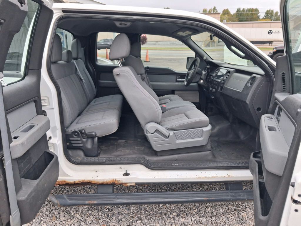 Photo 14 of this FORD F150