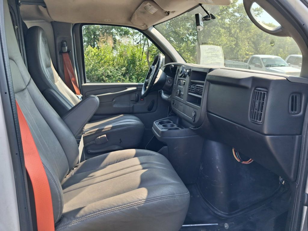 Photo 8 of this CHEVROLET EXPRESS G1500