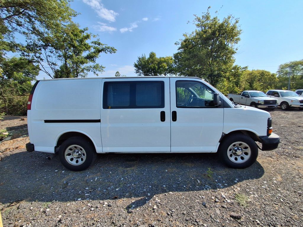 Photo 2 of this CHEVROLET EXPRESS G1500