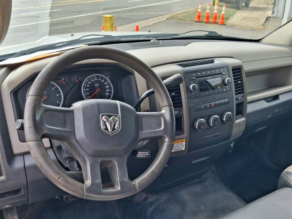 Photo 9 of this DODGE RAM 1500