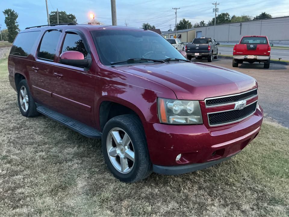 Photo 3 of this CHEVROLET SUBURBAN