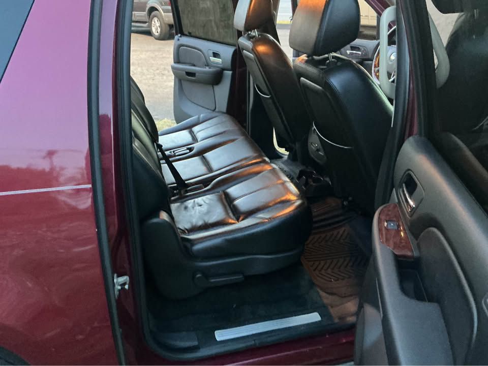 Photo 10 of this CHEVROLET SUBURBAN