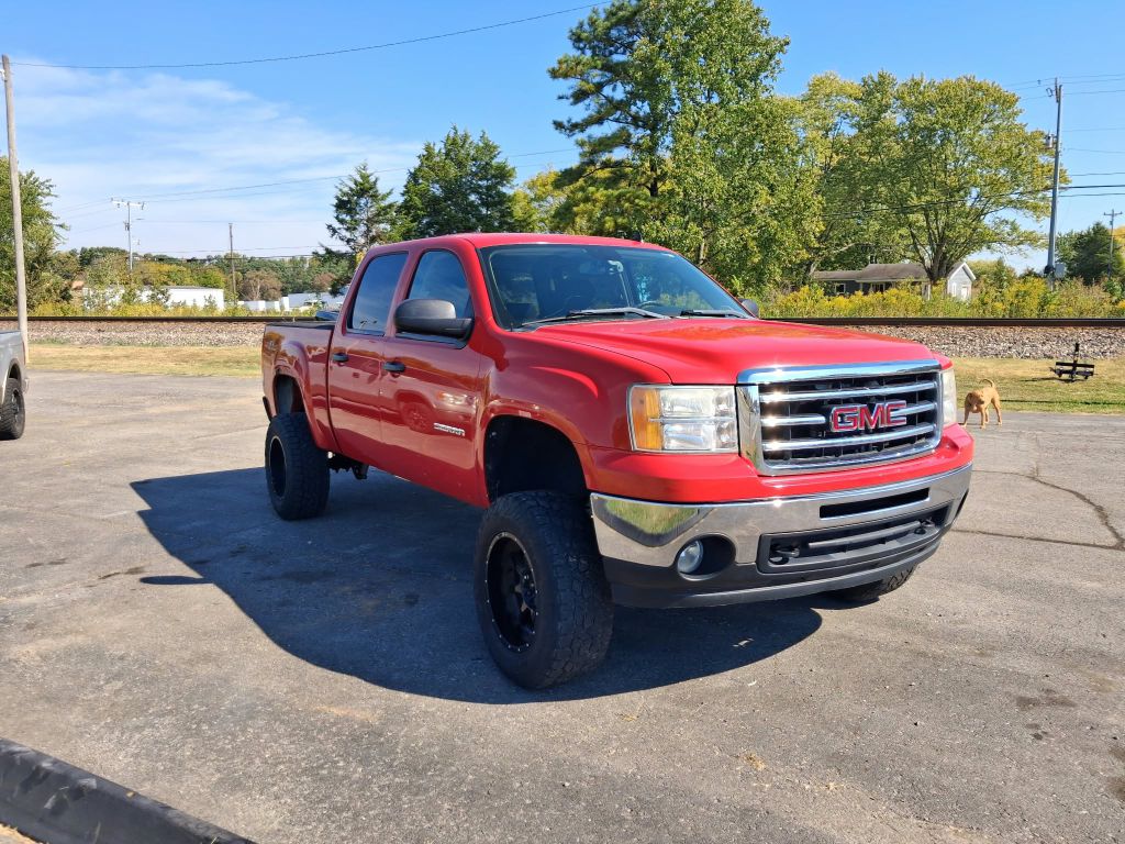 Photo 2 of this GMC SIERRA
