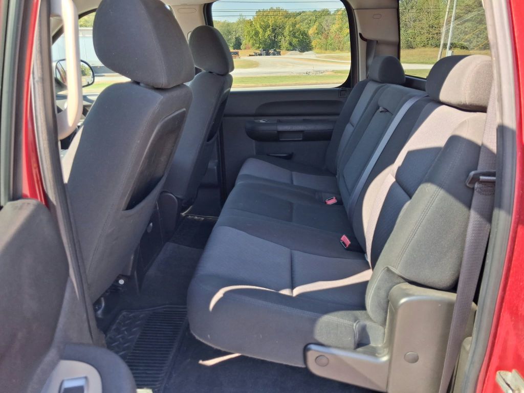 Photo 13 of this GMC SIERRA