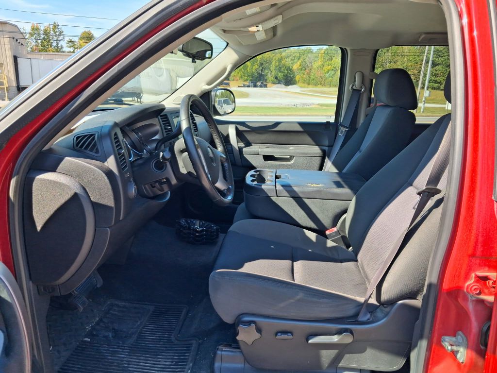 Photo 8 of this GMC SIERRA