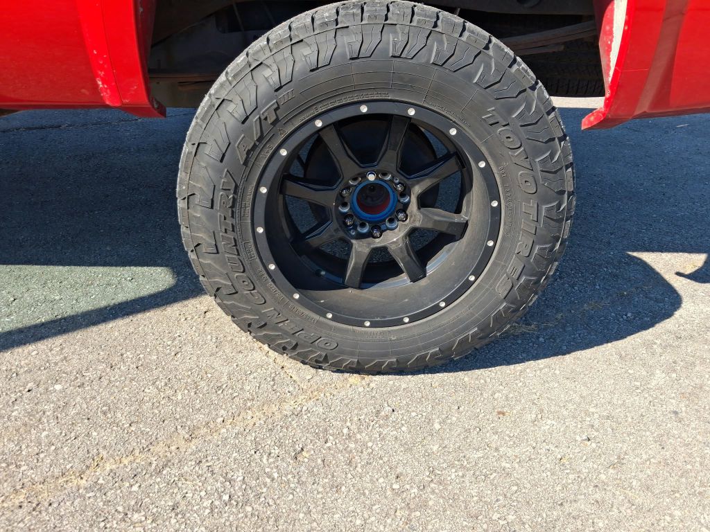 Photo 15 of this GMC SIERRA