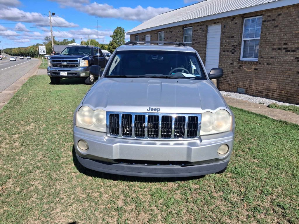 Photo 2 of this JEEP GRAND CHEROKEE