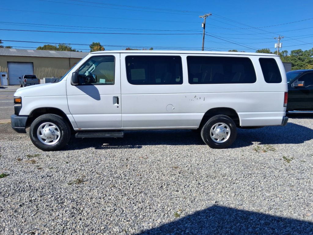 Photo 5 of this FORD ECONOLINE