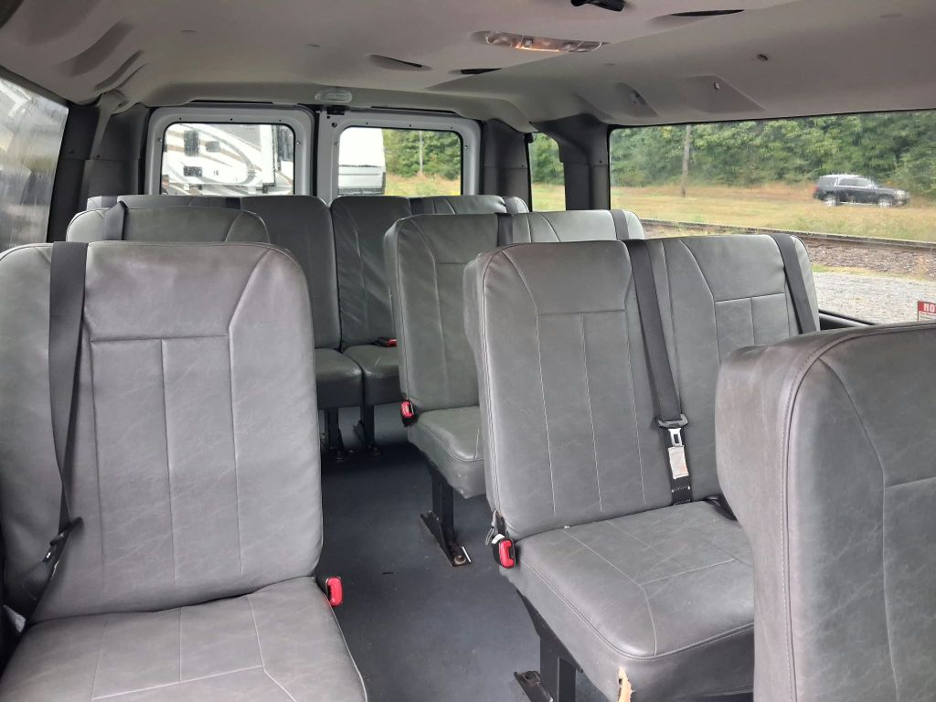 Photo 14 of this FORD ECONOLINE