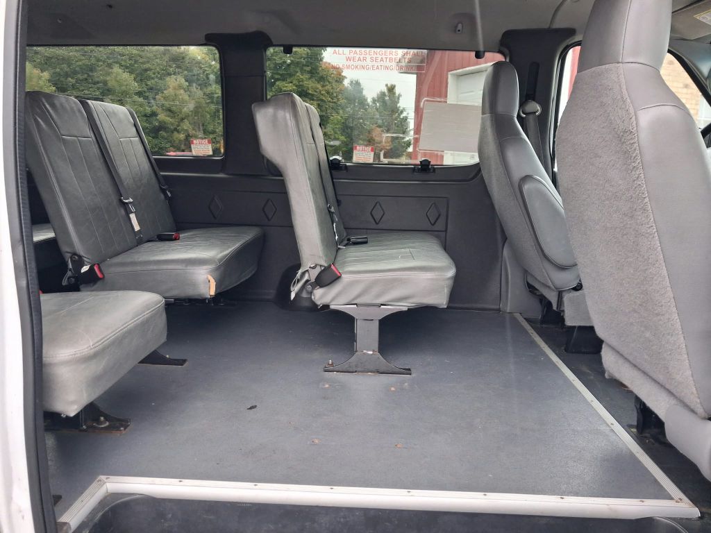 Photo 12 of this FORD ECONOLINE