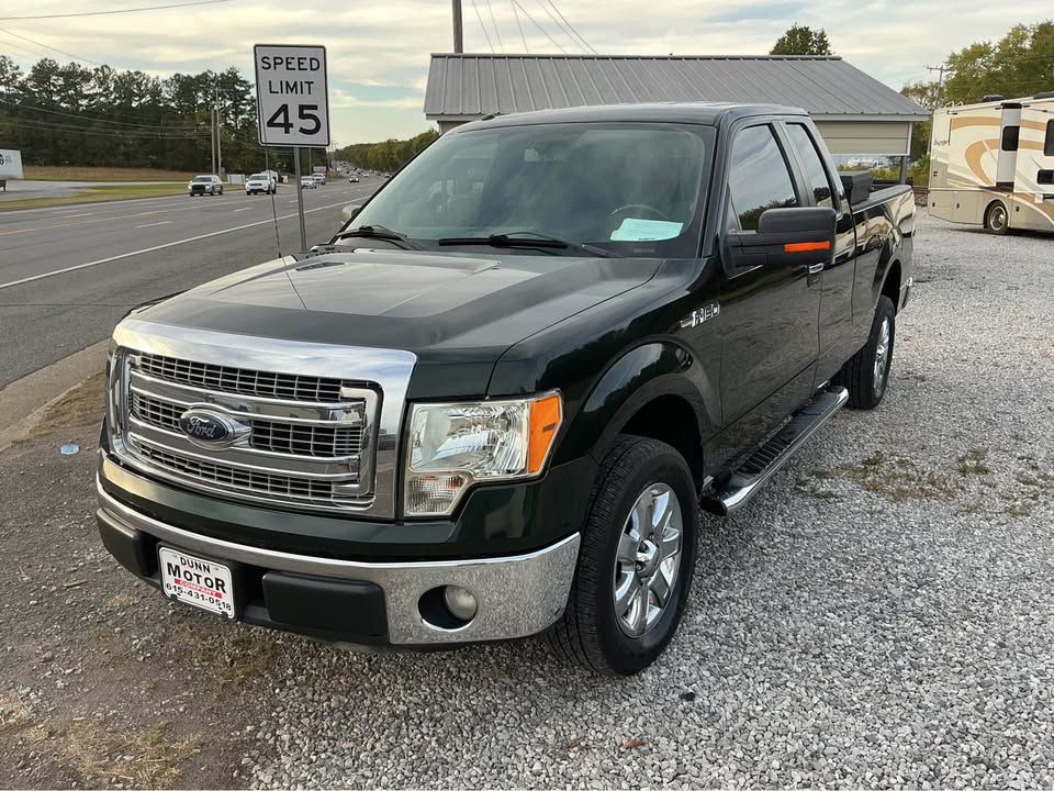 Photo 2 of this FORD F150