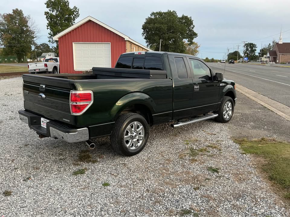 Photo 5 of this FORD F150