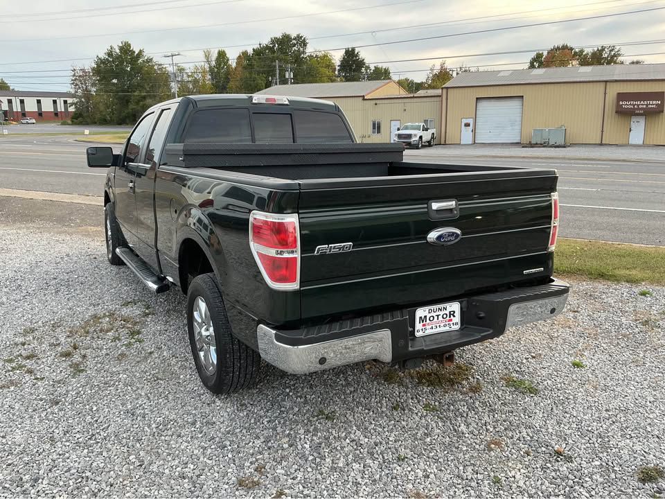 Photo 4 of this FORD F150