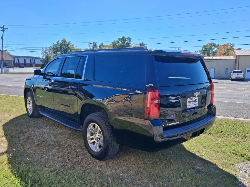Photo 5 of this CHEVROLET SUBURBAN