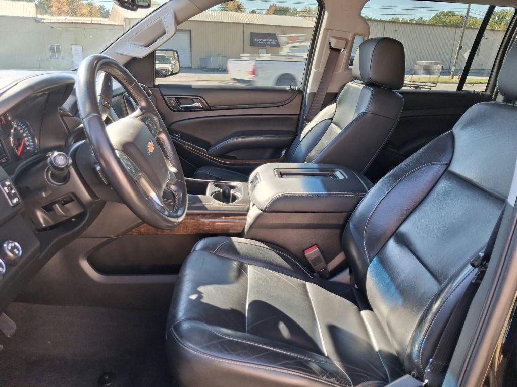 Photo 9 of this CHEVROLET SUBURBAN