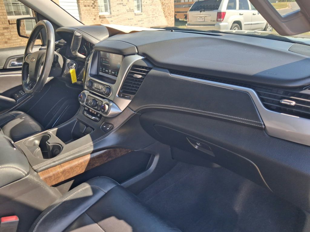 Photo 17 of this CHEVROLET SUBURBAN