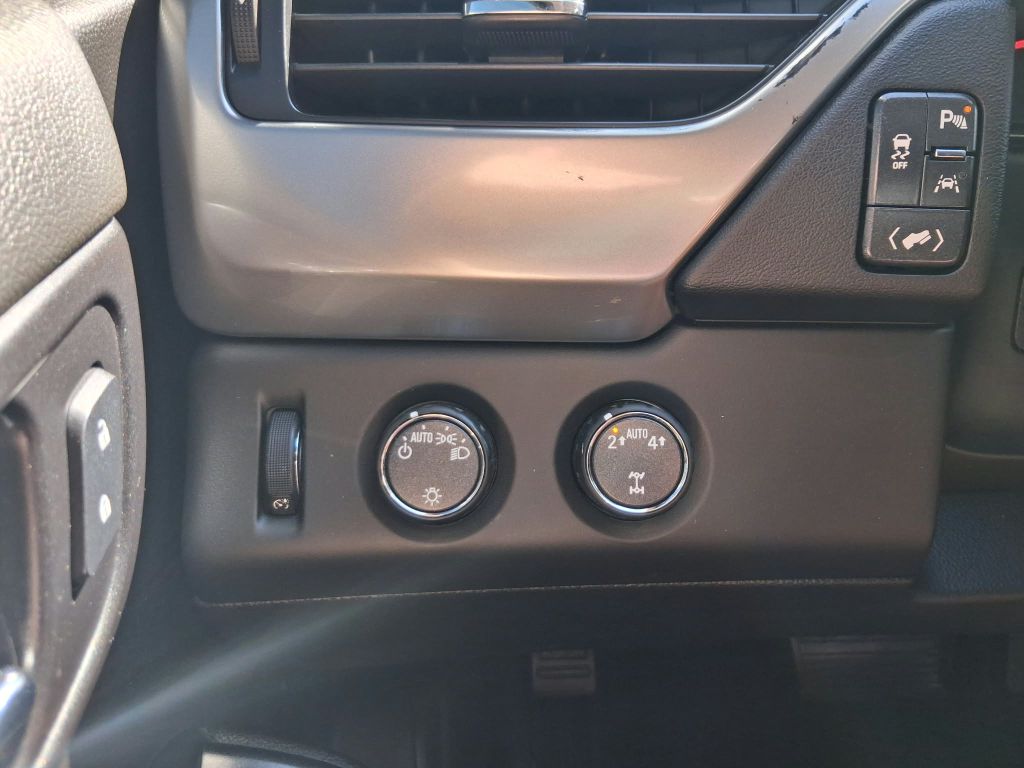 Photo 11 of this CHEVROLET SUBURBAN